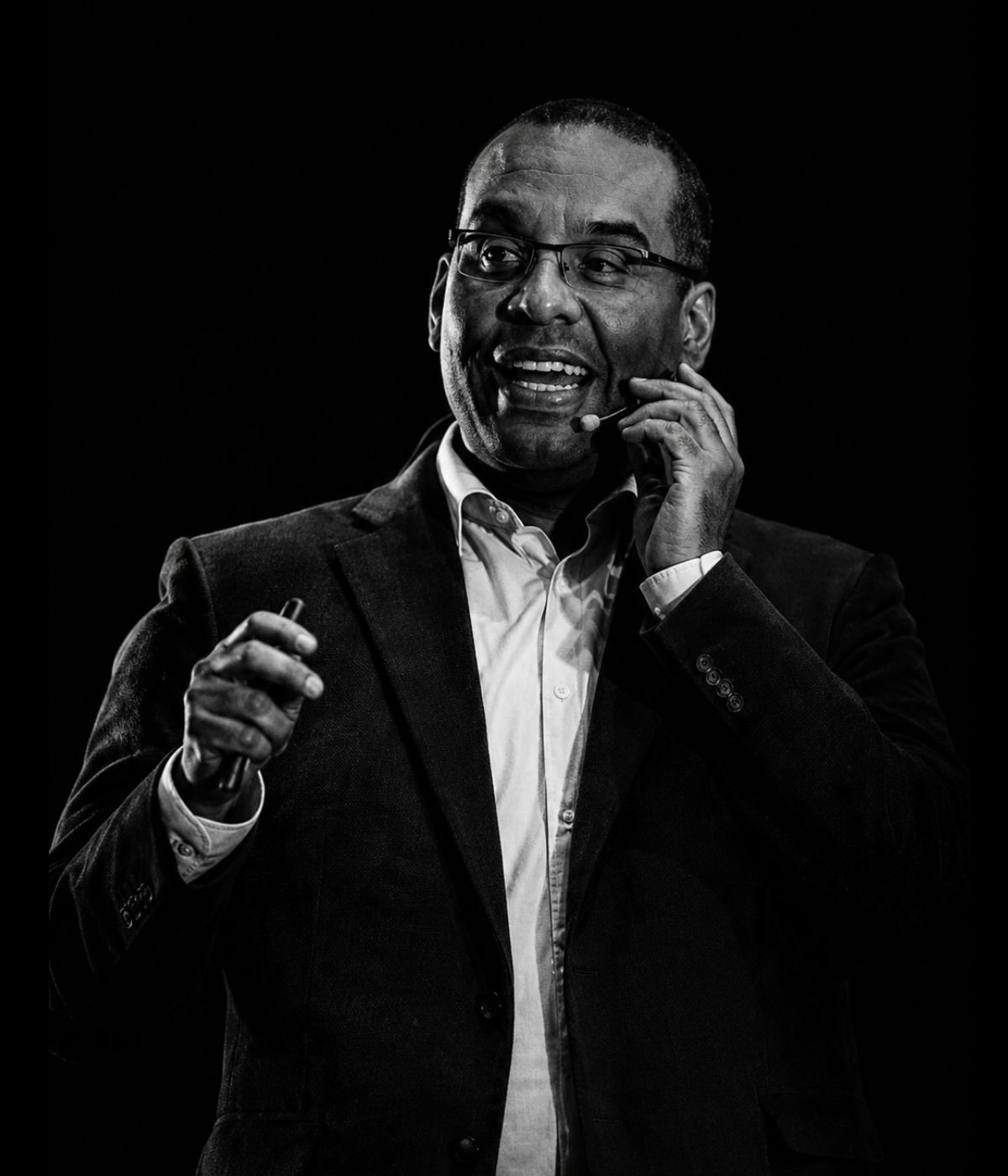 Hermes Ruiz portrait — strategic advisor